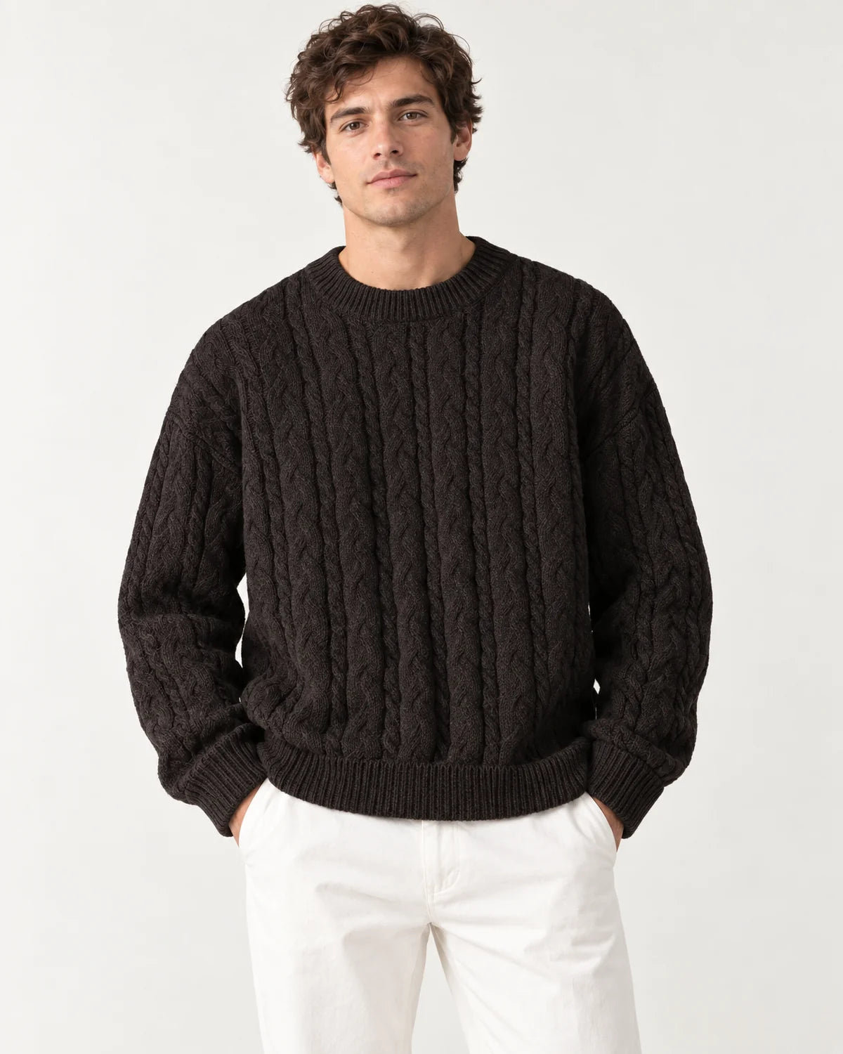 Men's cable-knit crewneck sweater in Black