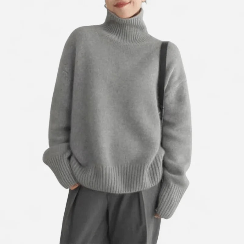 Grey Turtleneck Sweater – Oversized Roll-Neck Winter