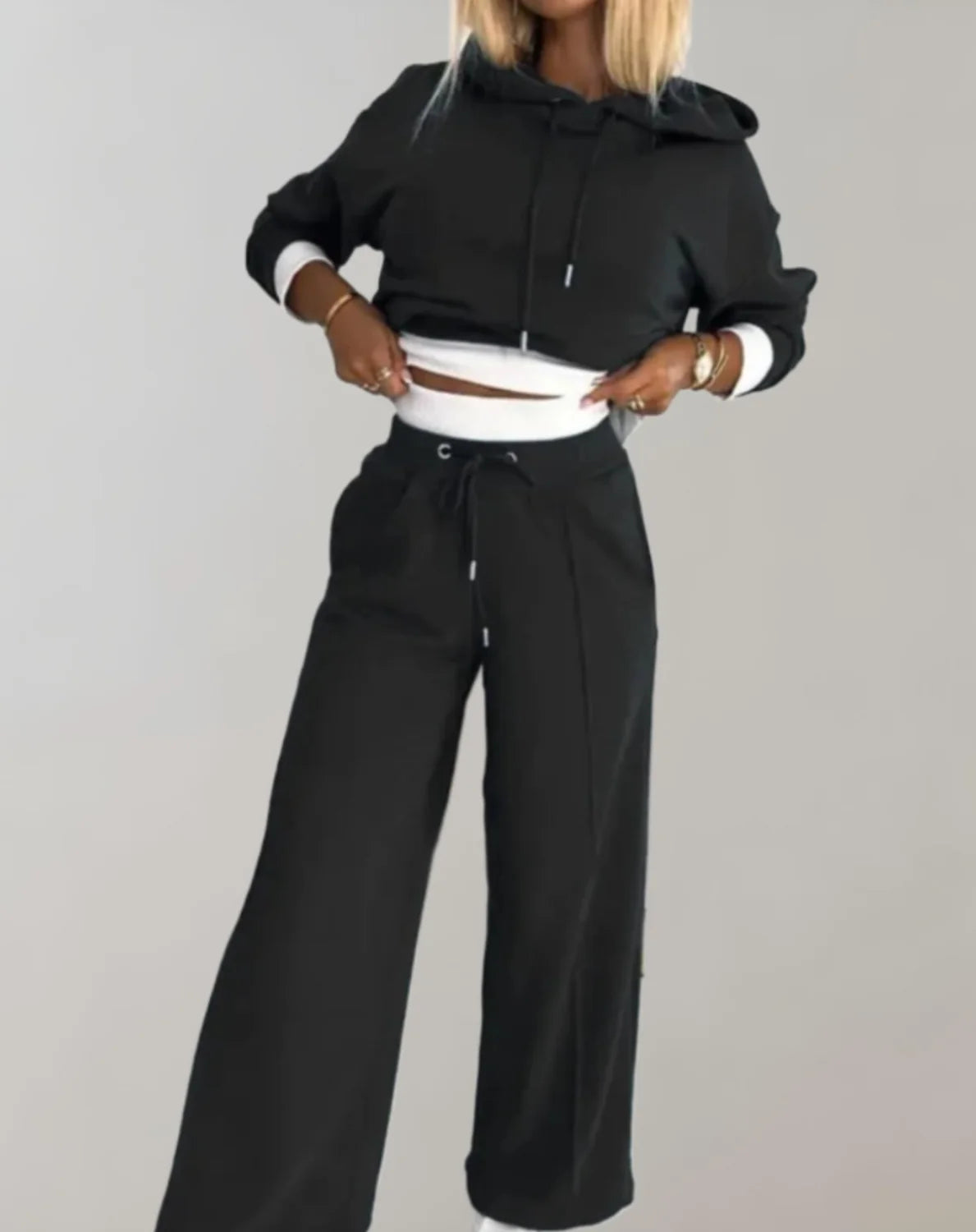 Black Sweat Set – Cropped Hoodie and Pants Two-Piece - Black