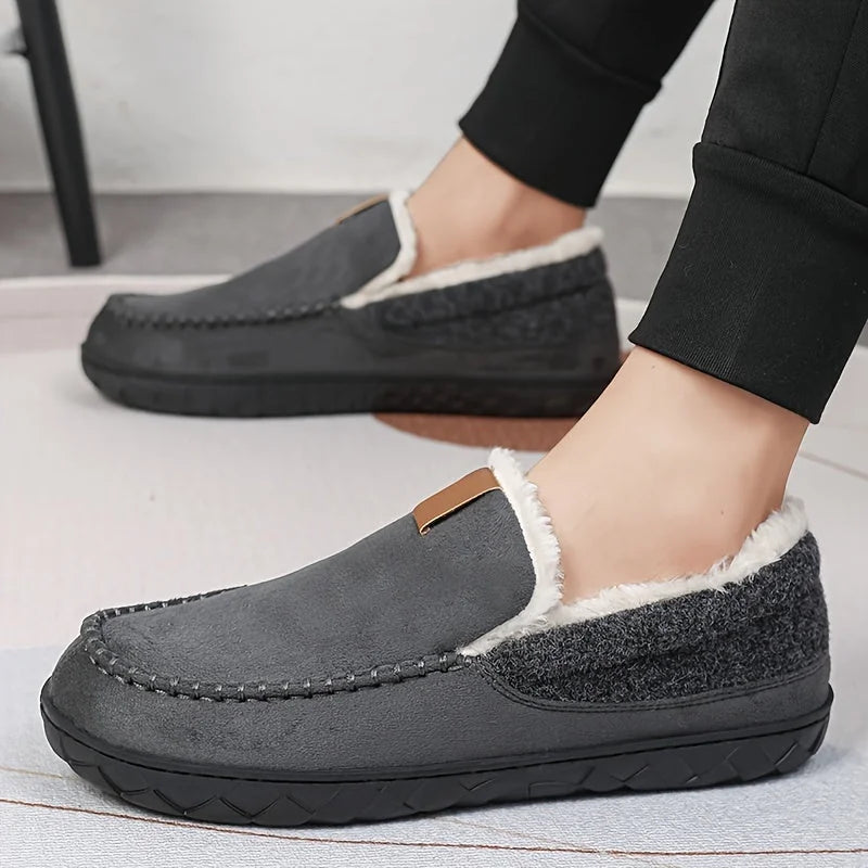 Black Men's Slippers – Fleece-Lined Suede-Look Moccasin