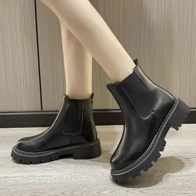 Black Chelsea Boots Women Chunky Sole view 4