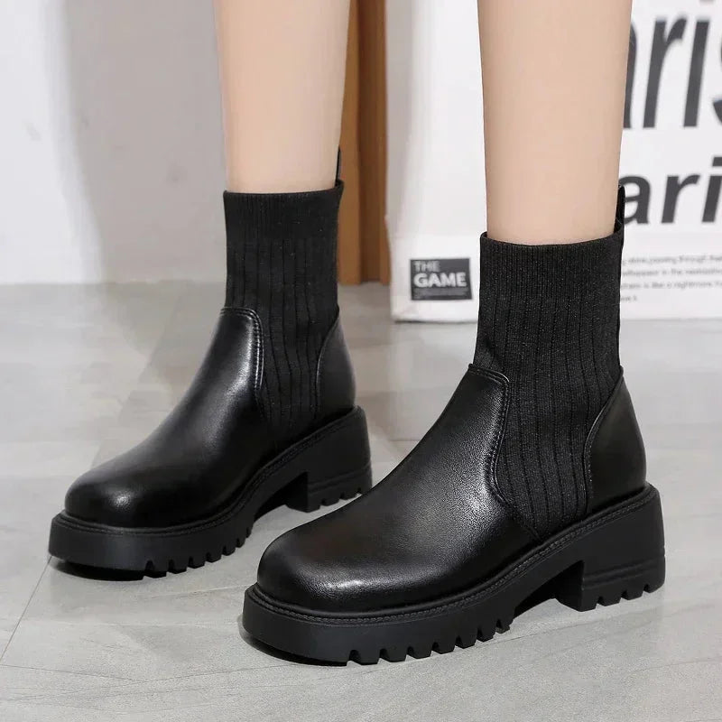 Chelsea Boots Women Black Platform Sole — Black — view 4