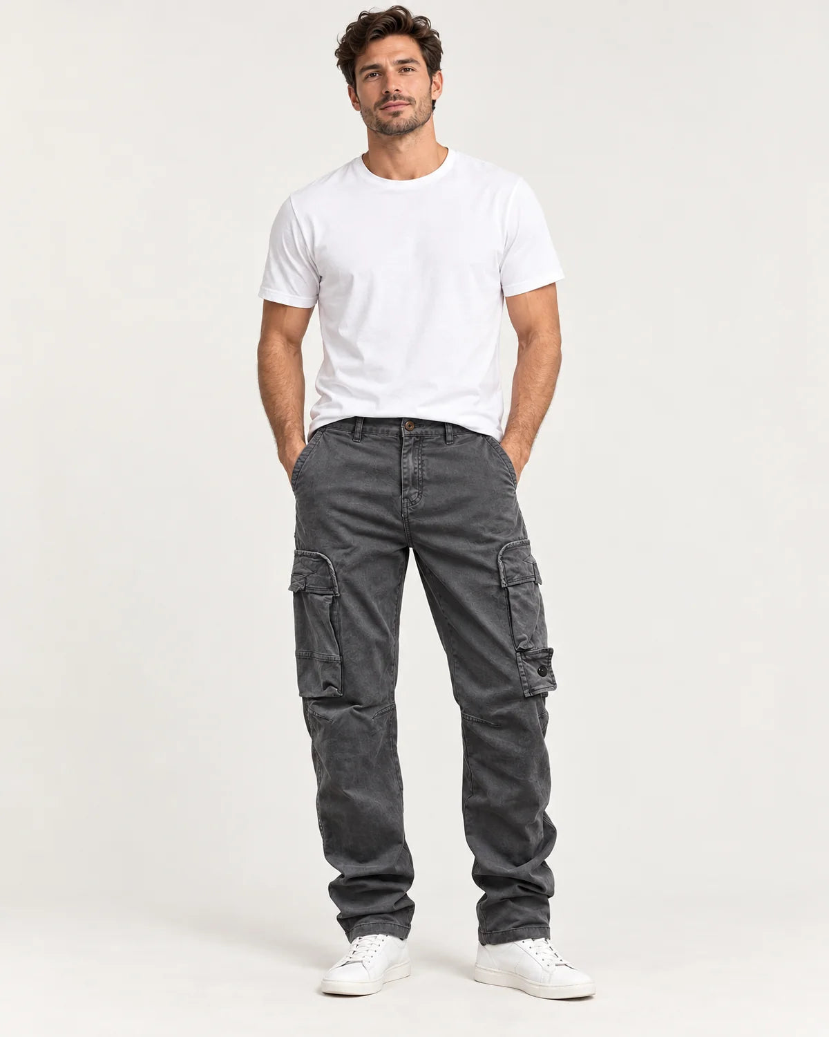 Men's relaxed straight-leg cargo pants in Grey