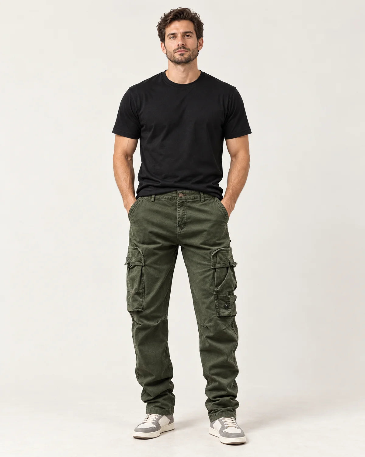 Men's relaxed straight-leg cargo pants in Varen Green