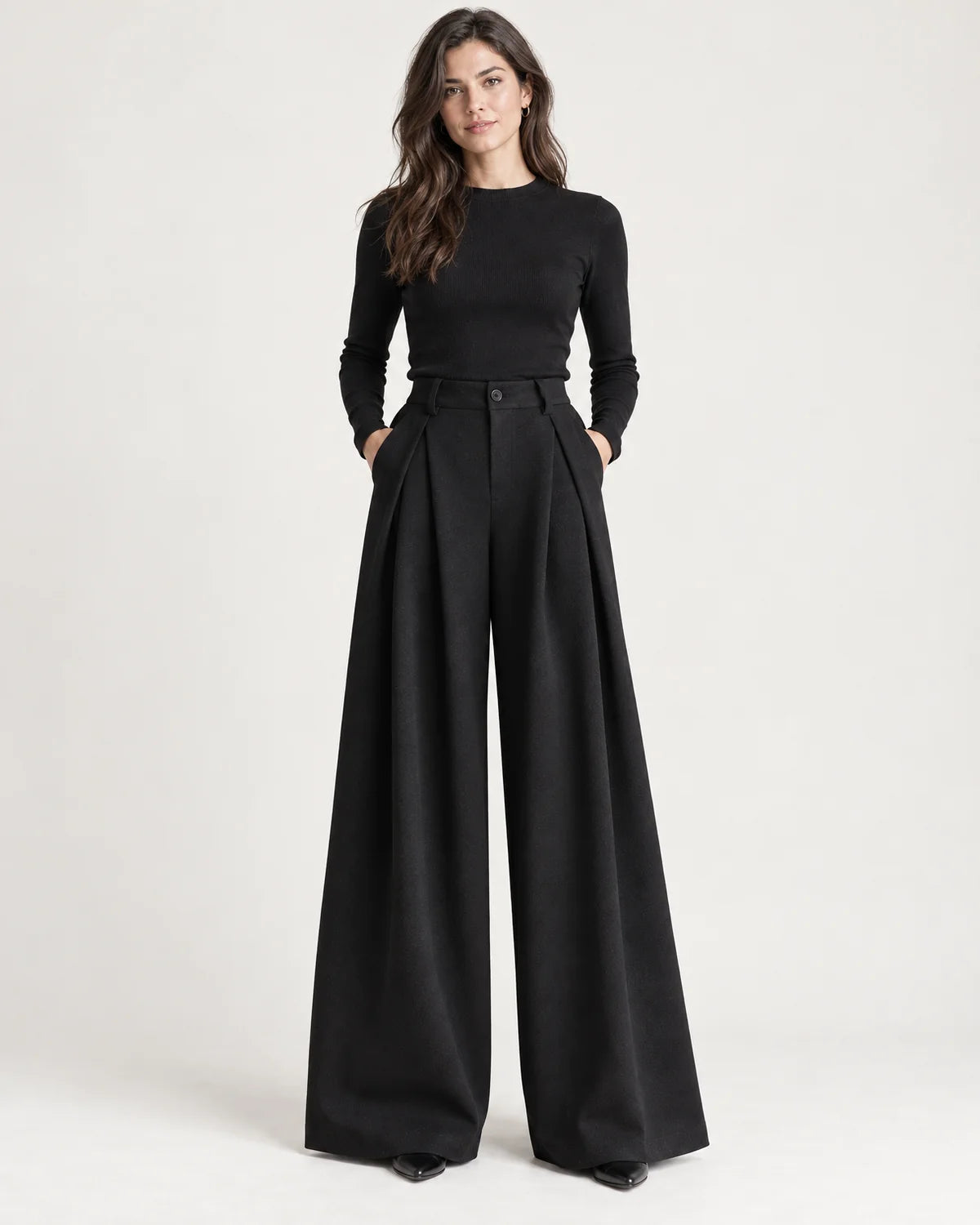 Women's pleated wide-leg pants in Black