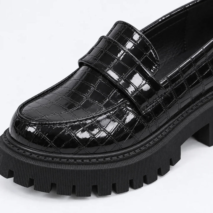 Marguerite - Women's Loafers in Black