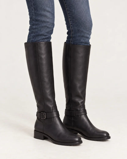 Linnea women's knee-high riding boots in Black, close-up detail of the fabric and closure