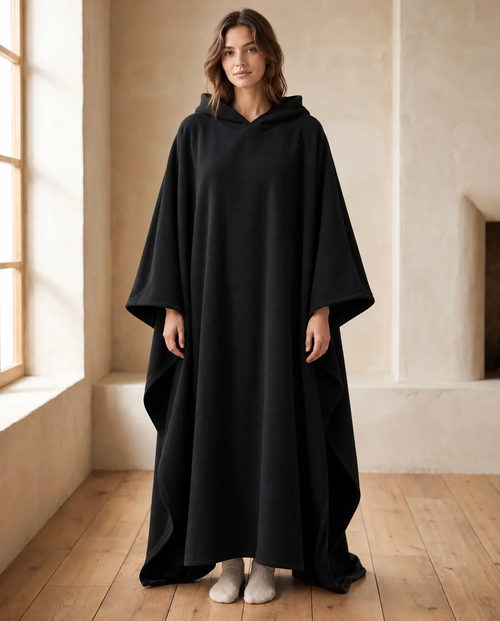 Juna | Oversized Hooded Blanket in Black