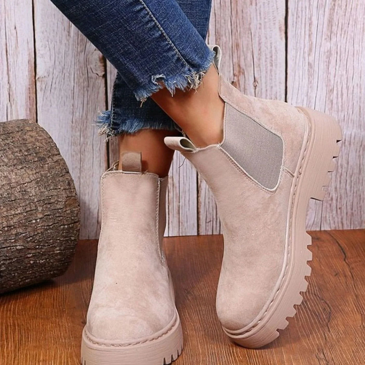 Chelsea Boots – Black Suede-Look Platform