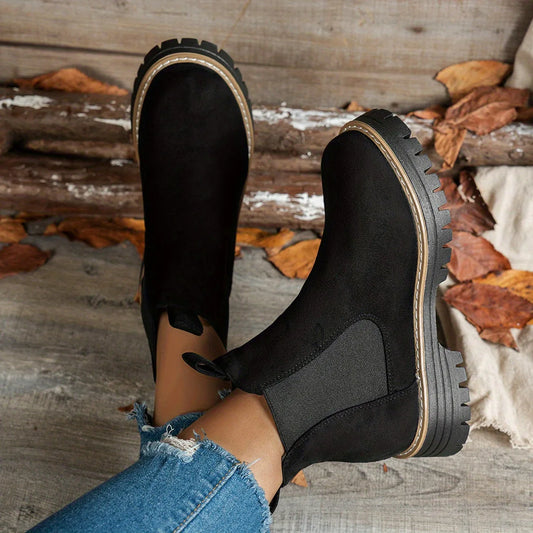Chelsea Boots – Black Platform Lug Sole