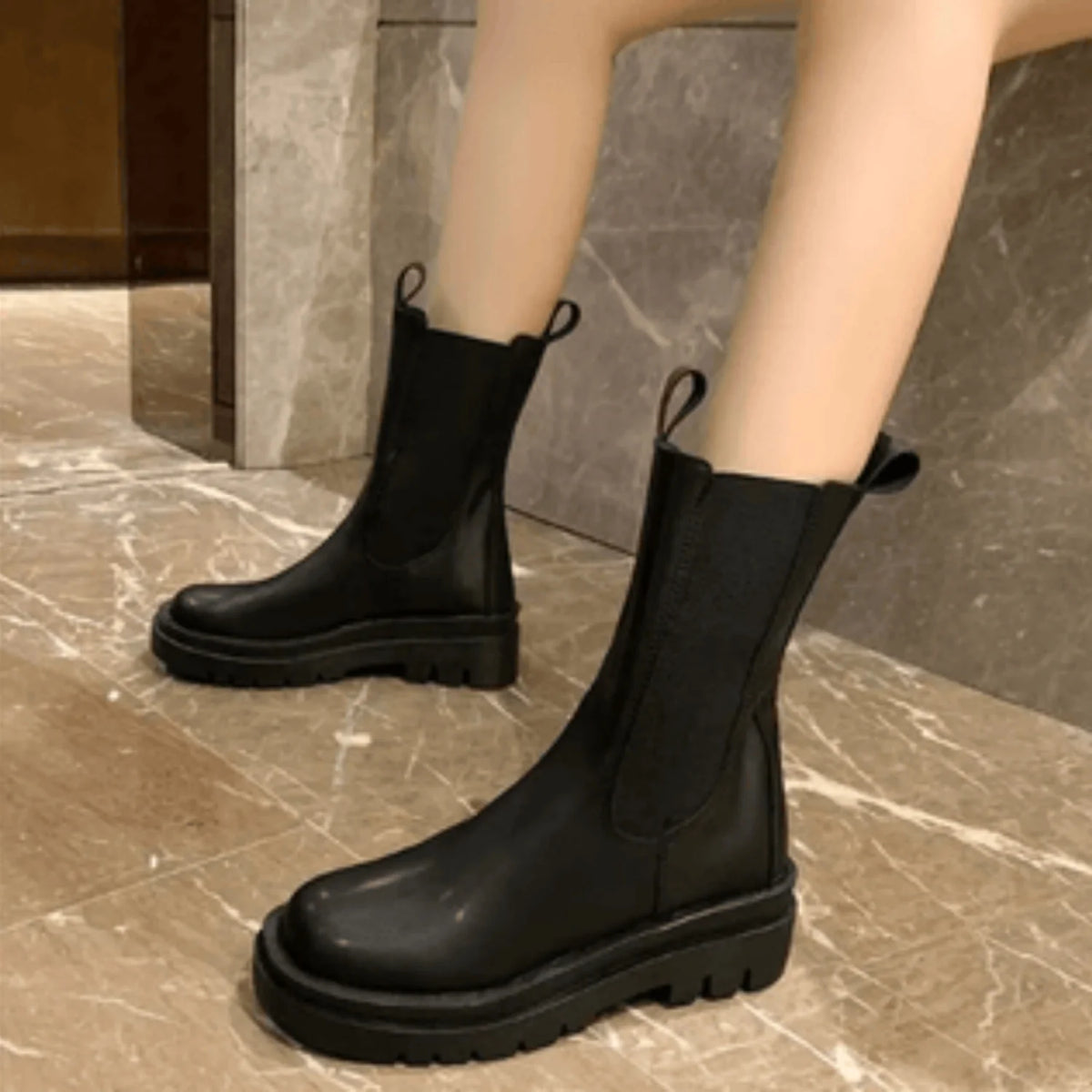Chelsea Boots – Black Chunky Lug Sole