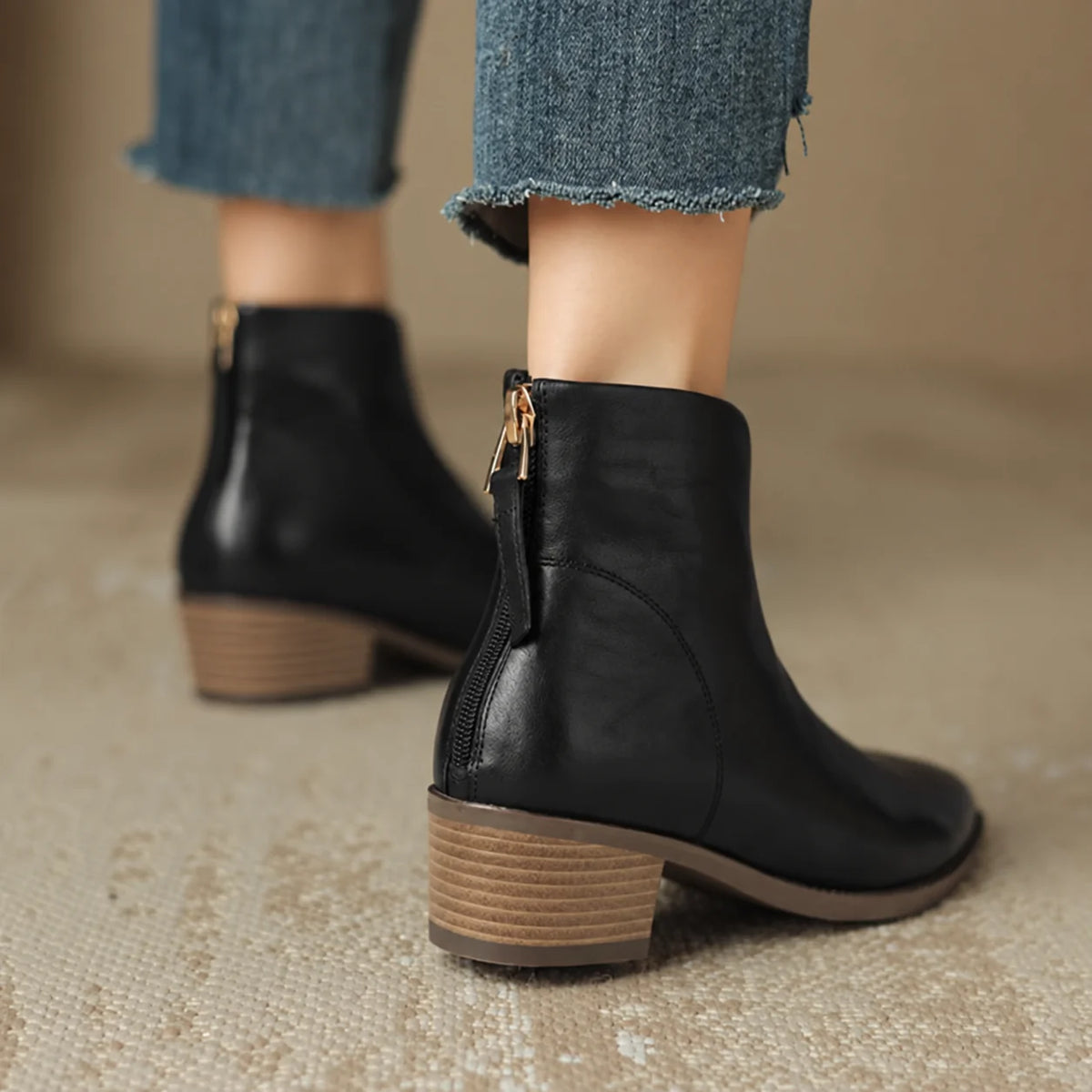 Felly | Low Heel Ankle Boots V-Cut