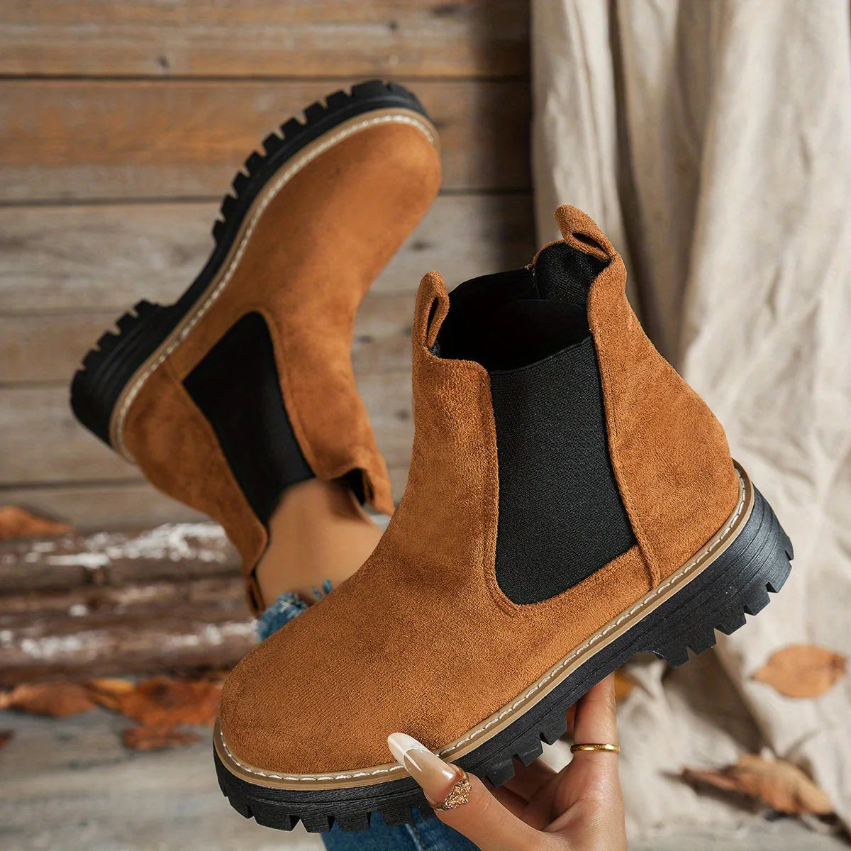 Chelsea Boots – Black Platform Lug Sole