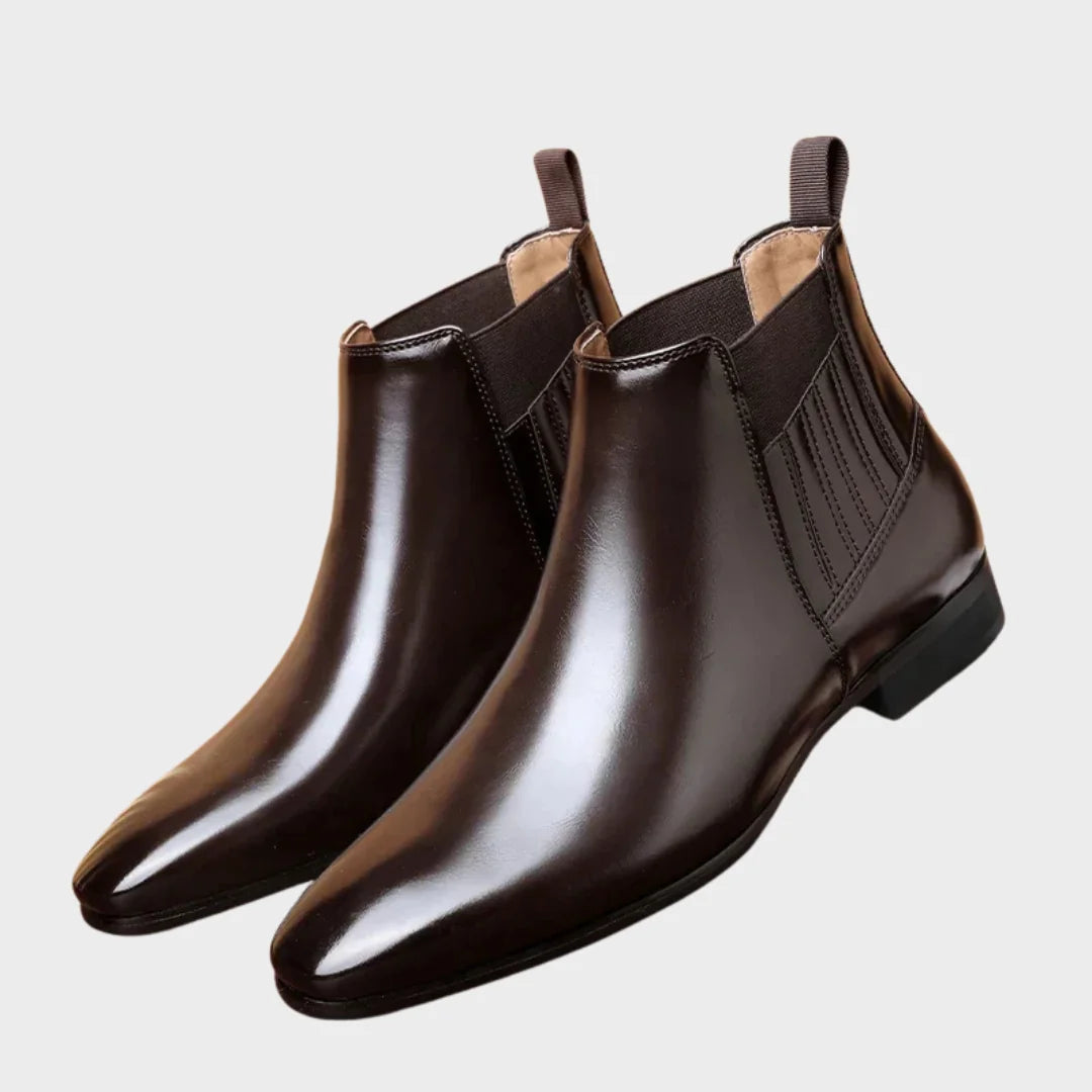 Chelsea Boots – Black Pointed Toe