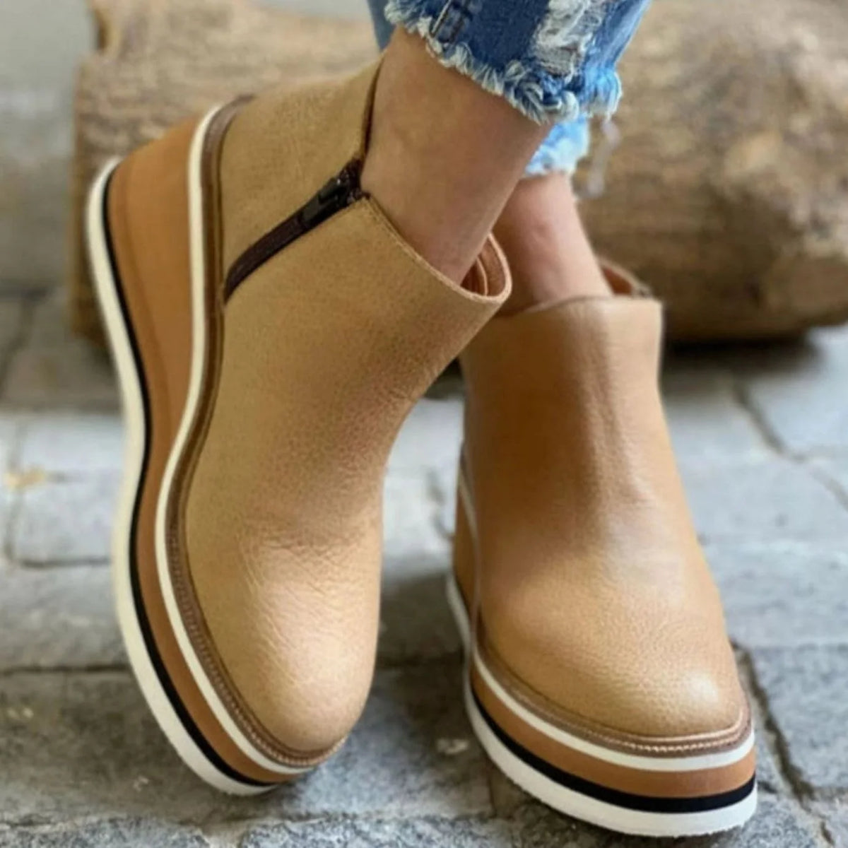 Chelsea Boots – Black Platform Wedge