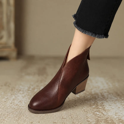 Felly | Low Heel Ankle Boots V-Cut